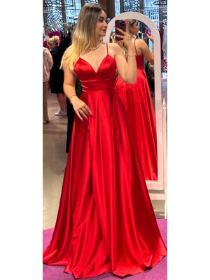 Kırmızı Ip Askılı  Sırt Dekolteli Anvelop  Yırtmaçlı Kloş Etekli Saten Uzun Abiye Elbise 6777