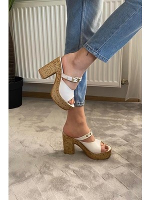 Kadın Beyaz 10 cm Platfom Topuklu Mantar Taban Terlik & Sandalet K-840