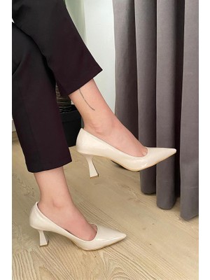 Kadın Krem Rugan Stiletto