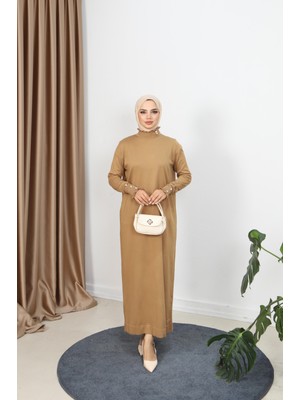 Taş Detaylı Merserize Elbise