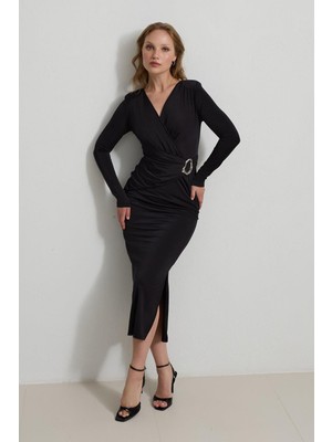 Siyah Asimetrik ve Belde Aksesuar Detaylı Tam Kalıp Uzun Kollu Midi Boy Elbise