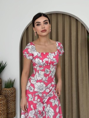 Kare Yaka Çiçekli Elbise