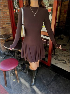 Sırtı Fermuarlı Pileli Elbise