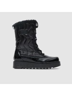 Togo Kadın Kar Botu Bağcıklı Siyah Dış Materyal ile Rahat Yürüyüş ve Şık Görünüm Sunuyor