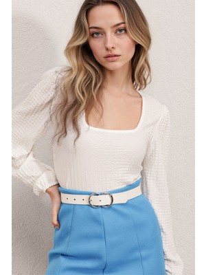 Hiccup Kadın BDART Dokulu Kare Yaka Uzun Kollu Bluz Beyaz