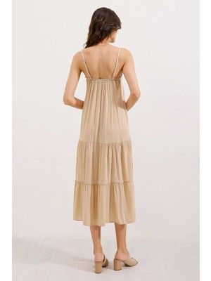 Hiccup Kadınlar BDART Kare Yaka ile Rahat Midi Elbise Krem Doğal