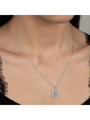  Taşlı Kar Tanesi 925 Ayar Gümüş Kolye