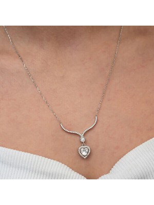 Kalp Zirkon Taşlı 925 Ayar Gümüş Kadın Kolye