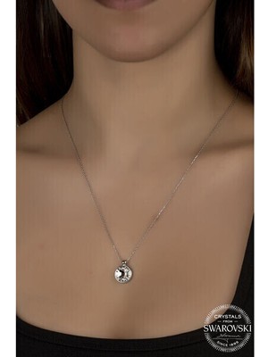  Crystal Taşlı  Çerçeveli 925 Ayar Gümüş Kolye