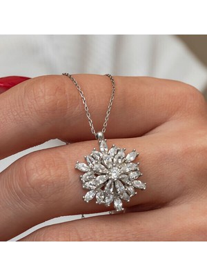 Kartaneli Lotus Çiçegi 925 Ayar Gümüş Kadın Kolye