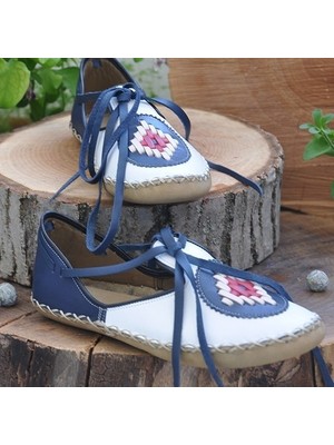 Maraş Market Ön Beyaz Arka Lacivert Deri Sandalet