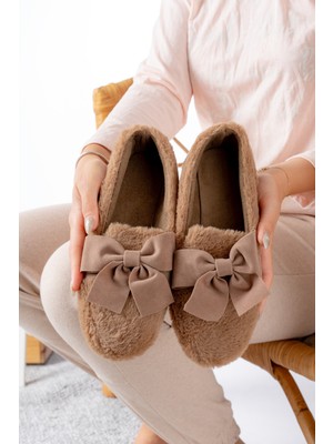 Kadın Kışlık Kurdele Tokalı Peluş Yünlü Tüylü Çeyiz Bohça Pofuduk Ev Içi Dış Mekan Babet