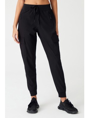 Kadın Siyah Kargo Cepli Beli ve Paçası Lastikli Jogger Pantolon Cargo