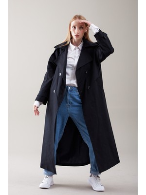 Şık Taş Rengi Düğmeli Trençkot – Rahat ve Modern Kesim