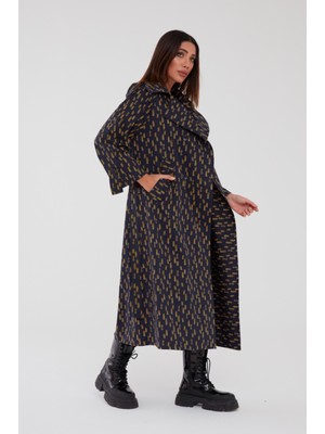 Şık Taş Rengi Düğmeli Trençkot – Rahat ve Modern Kesim