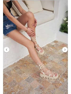 Alberta Siyah Kleopatra Bilekten Bağlı Kadın Spor Sandalet