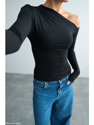 Kadın Asimetrik Yakalı Uzun Kollu Bluz – Tek Düşük Omuz Bordo - Siyah - Ekru