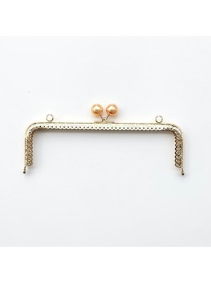 Köşeli Yavruağzı Inci Boncuklu Işleme Baskılı Askılıklı Çanta ve Cüzdan Bursu - Klipsi Altın 20 cm