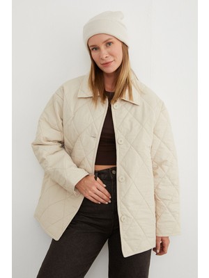 Kapitone Desenli Oversize Düğmeli Mont