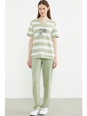 Rahat Kalıp Çizgili Pantolon Takım - Yeşil