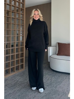 Siyah Boğazlı Fitilli Triko Takım - 4671
