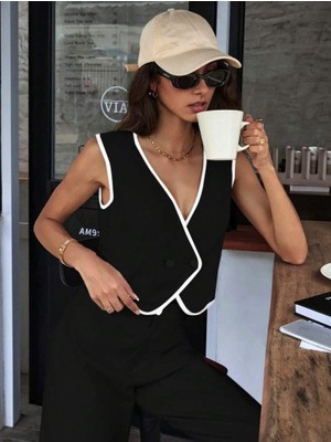 Kadın Kolsuz V Yakalı Düğmeli Ithal Krep Yelek ve Pantolon Ikili Takım