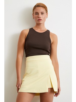 Yırtmaçlı Şort Etek Sarı