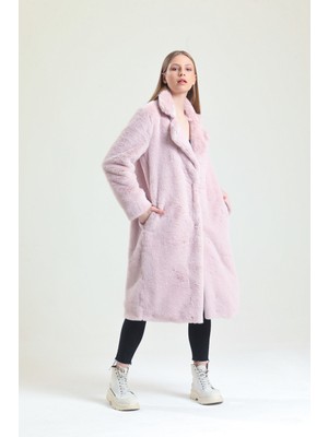 KürkZone Kadın Peluş Kürk Manto Uzun Kesim İngiliz Yaka Modern Stil Çift Cepli