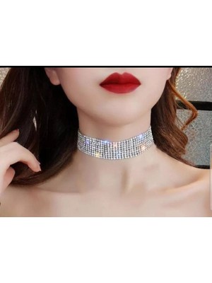 Şıklığınızı Tamamlayan Taşlı Kolye