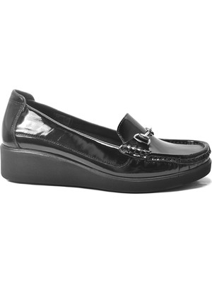 Beety 128.747-2 Hakiki Deri Rugan Ortopedik Dolgu Topuklu Şık Kadın Ayakkabı