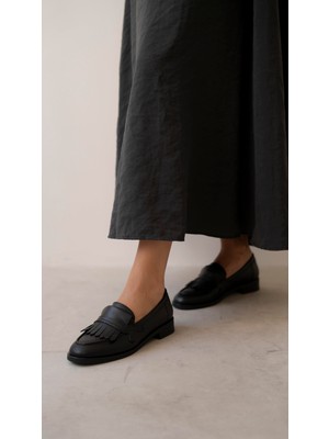 Ece'nin Butiği Poet Siyah Hakiki Deri Kadın MAKOSEN