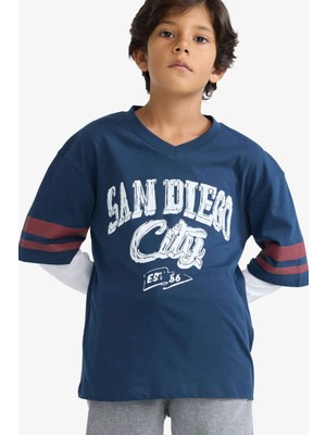 DeFacto Oversize Geniş Kalıp V Yaka Baskılı Uzun Kollu Tişört Erkek Çocuk E9659A825AU