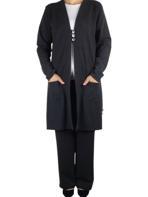 Kadın Önü Üç Düğmeli Mevsimlik Cepli Hırka