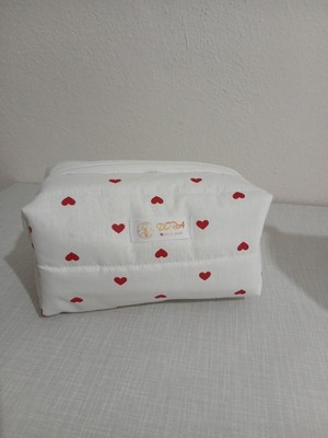 Dora Tekstil Kalpli Makyaj Çantası Beyaz Renkli Elde Taşınabilir Kullanım için Şık Tasarım