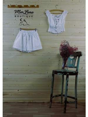 MarLuna Boutique Crop