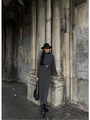 Boğazlı Kalın Bürümcük Uzun Elbise Siyah