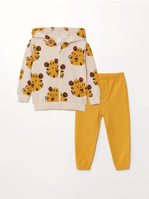 Lcw Baby Bej Kapüşonlu Uzun Kollu Baskılı Erkek Bebek Hırka ve Pantolon 2'li Takım