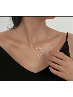 Zarif Kelebek Kolye ile Şıklığınızı Tamamlayın