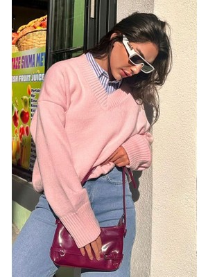 Pembe V Yaka Oversize Kadın Triko Kazak MG2149
