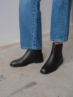 Evora Siyah Hakiki Deri Kadın Bot