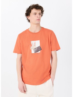 Mustang Bisiklet Yaka Baskılı Turuncu Erkek T-Shirt M5SM-TST1298
