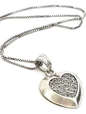 Kalp figürlü gümüş kolye