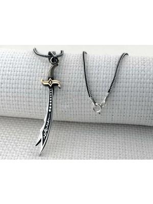 Kalp Atışlı Zulfikar Yazılı Tasarım 925 Ayar Gümüşerkek Kolyesi