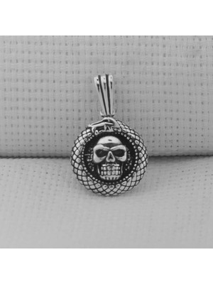 Kurukafalı Yılan Tasarımlı 925 Ayar Gümüş Erkek Kolye Ucu