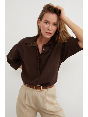 Basic Yırtmaçlı Oversize Gömlek