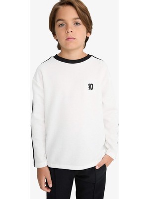 DeFacto Erkek Çocuk Oversize Geniş Kalıp Bisiklet Yaka Aplike Waffle Uzun Kollu Tişört G1807A825AU