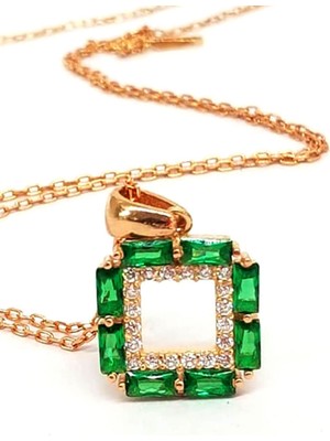 Baget kesim yeşil ve beyaz zirkon taşlı gümüş bayan kolye