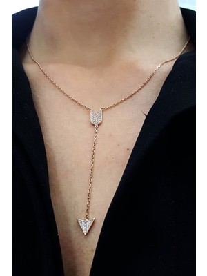 Zirkon taşlı gümüş ok ucu trend kolye