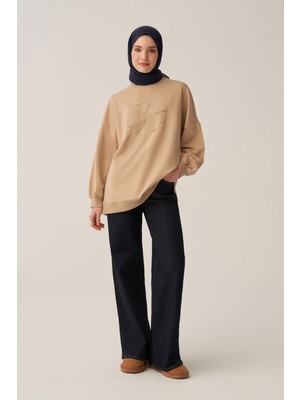 ALLDAY Bej-Pamuklu Aplikeli Kadın Sweatshirt Kalın Örme Kumaş ile Şık ve Rahat Tasarım