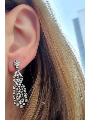 Pırlanta Işıltısında Zirkon Taşlı 925 ayar Gümüş Lüks Küpe